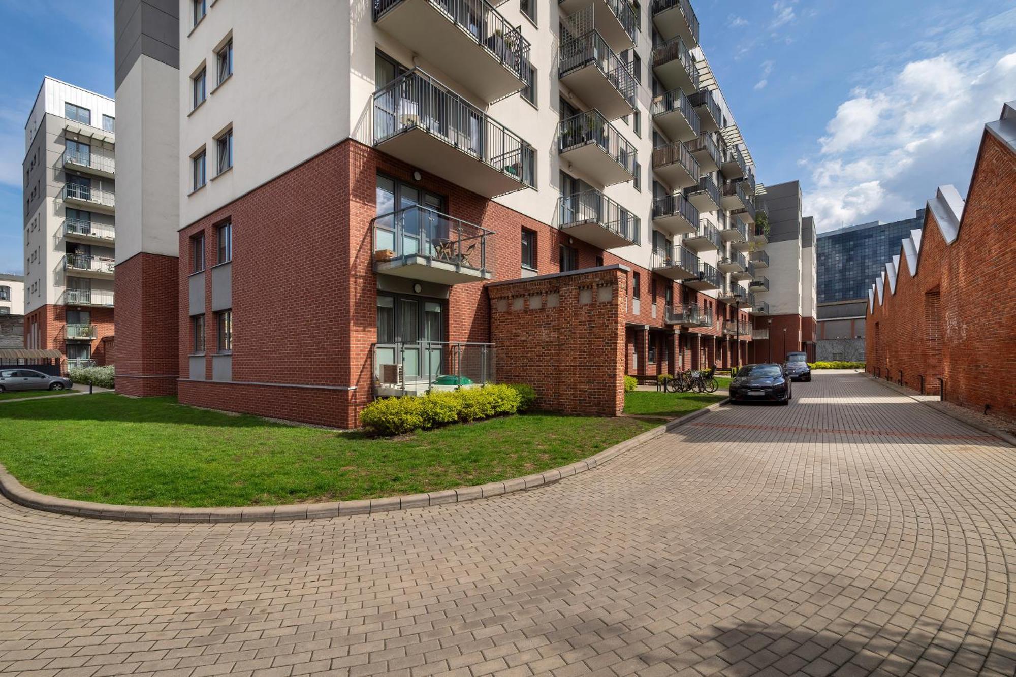 Apartment Bright With Balcony Close To The Poniatowski Park By Renters