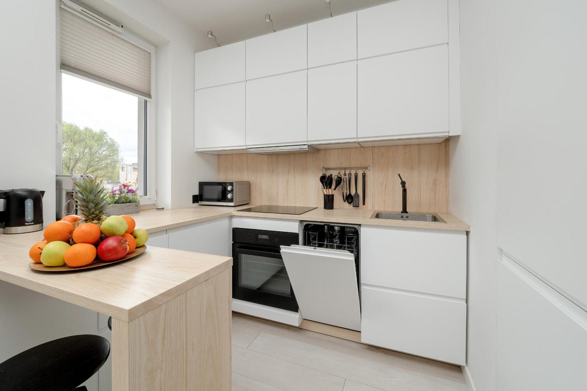 Bright With Balcony Close To The Poniatowski Park By Renters Appartamento *