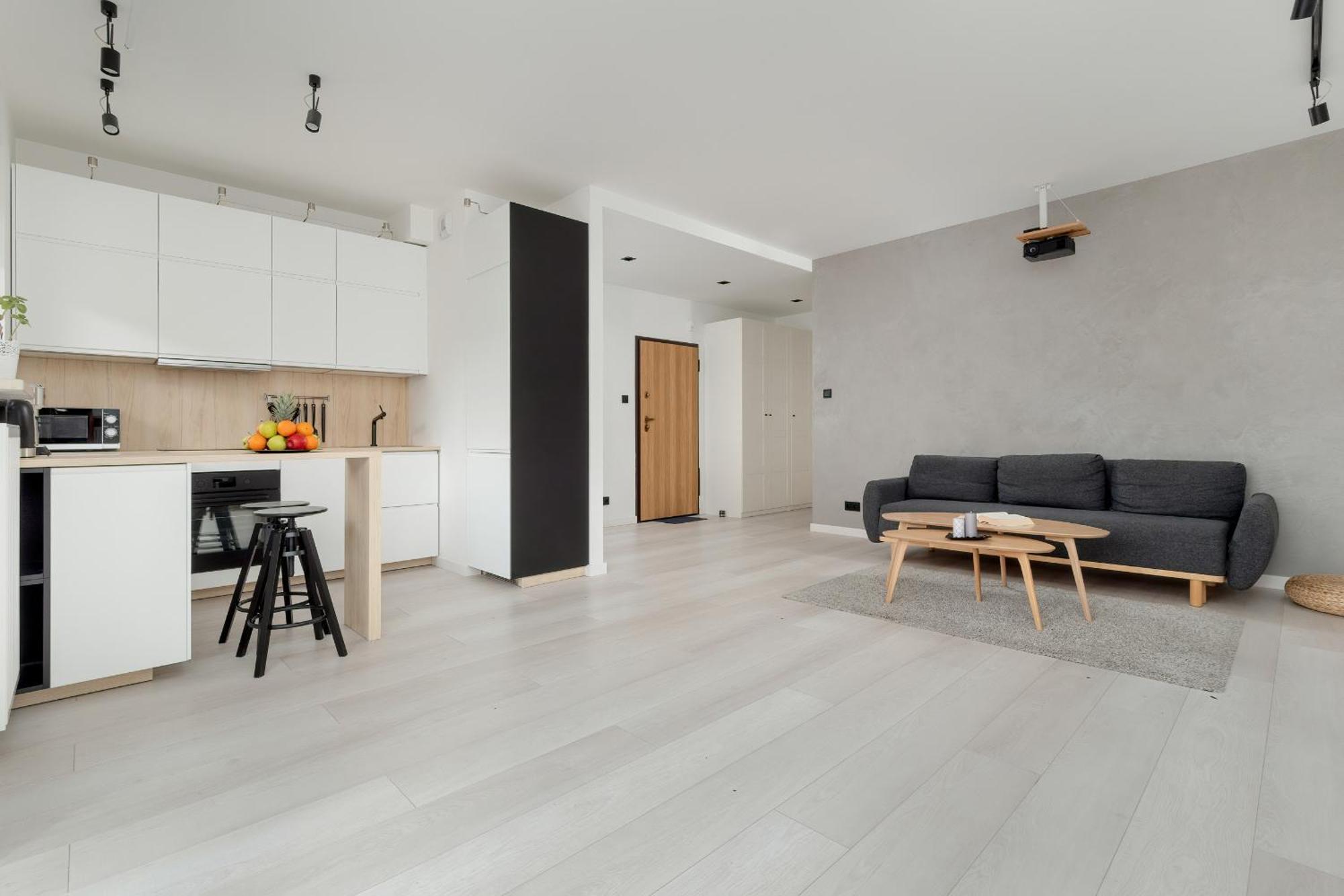 Apartment Bright With Balcony Close To The Poniatowski Park By Renters
