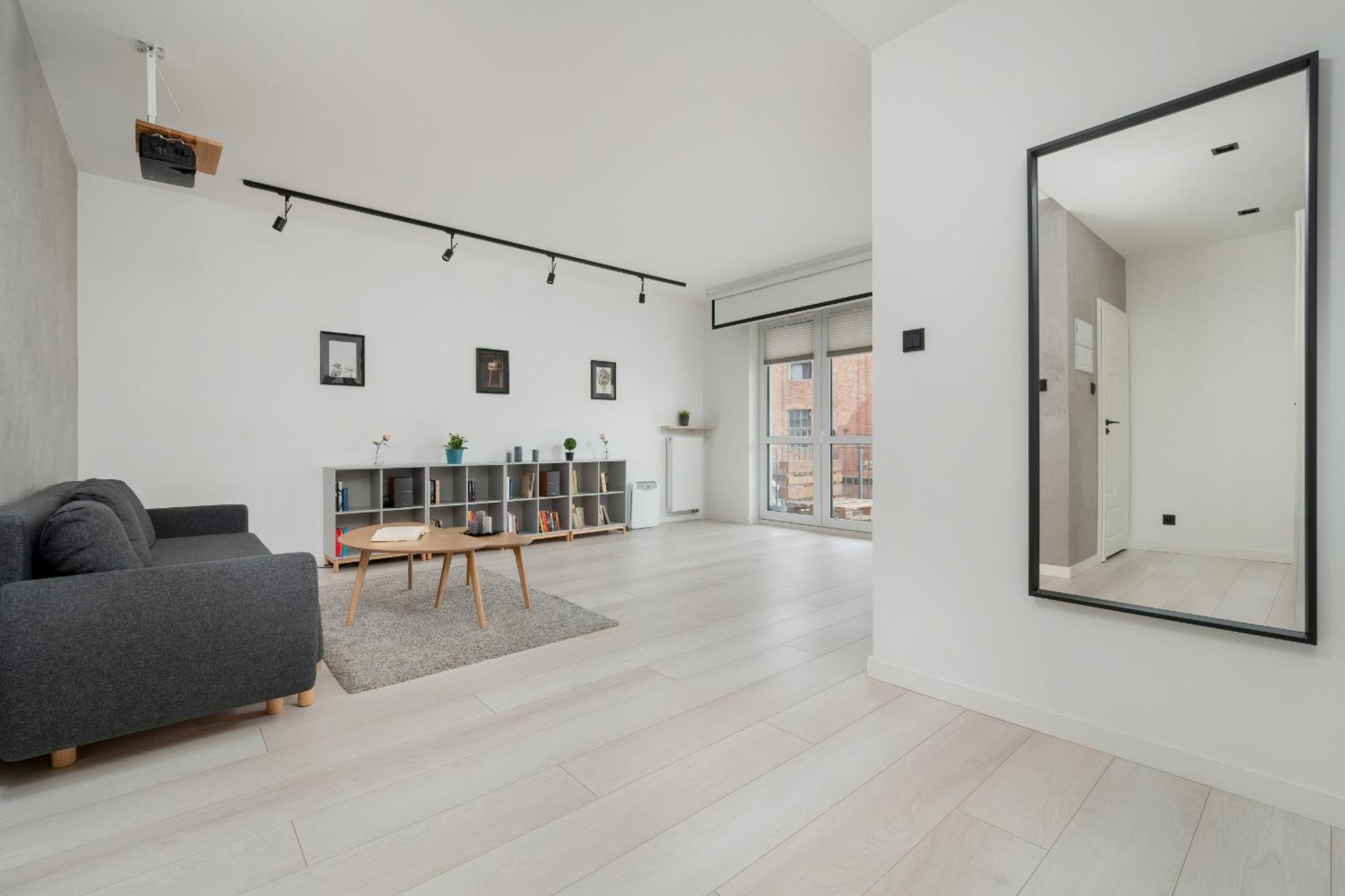 Bright With Balcony Close To The Poniatowski Park By Renters * Lodz (Lodz)
